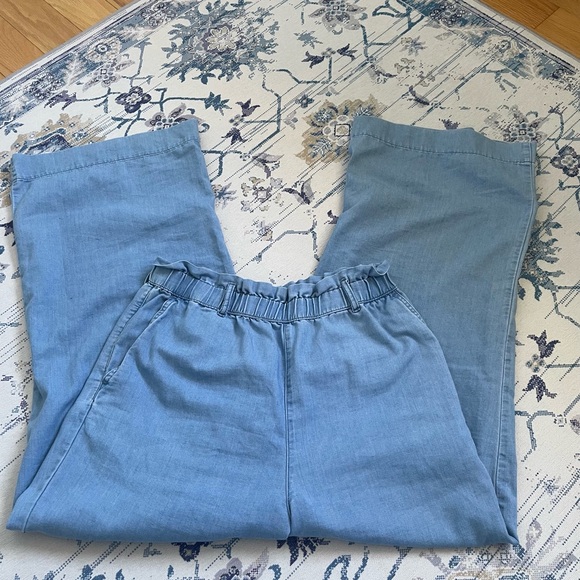 H&M &Denim Girlfriend Fit Regular Waist Chambray Wide Leg Jeans-Size 8-NWOT - Picture 5 of 8